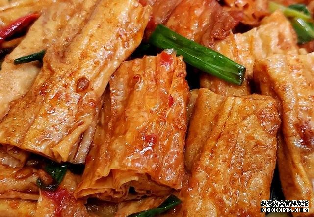 腐竹這么做，比肉還好吃，鮮香美味超下飯，必備家常菜