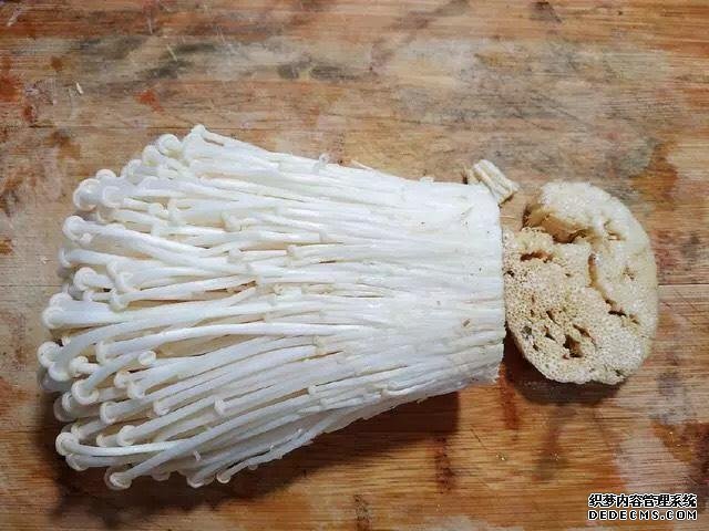 竟然被五塊錢的金針菇撩到了，怎么從來沒想到還能這樣做？