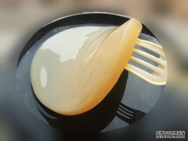 這種北方稀奇物美食，看著像一塊“肥肉”，上年紀的人才看懂