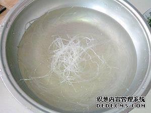 雜蔬肉末炒粉絲最好吃的做法，脆爽Q彈不粘鍋，色香味俱全