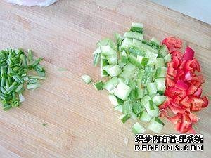 雜蔬肉末炒粉絲最好吃的做法，脆爽Q彈不粘鍋，色香味俱全