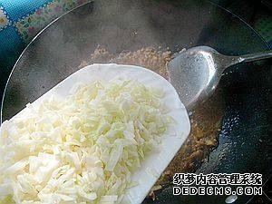 雜蔬肉末炒粉絲最好吃的做法，脆爽Q彈不粘鍋，色香味俱全