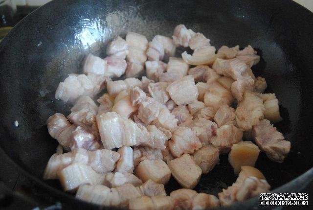 學(xué)會這樣做梨子燉肉，真是太香了，美味解饞超好吃，上桌就掃光