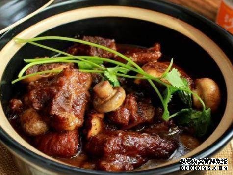 蒜蓉風(fēng)味茄子，蘑菇牛腩煲，山藥小炒肉這幾道家常菜的做法