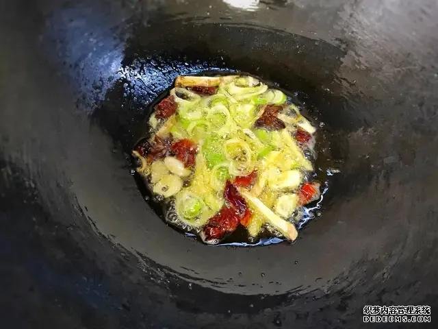 遇上這魚從不手軟，一買就是10斤，肉嫩刺少營養(yǎng)高，每次都吃不夠