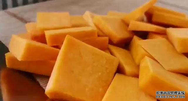 大米換種新吃法，打入兩個(gè)雞蛋，不煮飯不熬粥，出鍋孩子超愛(ài)吃