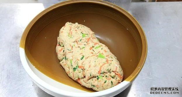 蔬菜窩窩頭這么做才好吃，新穎又好吃，大人孩子都愛吃，簡單易學