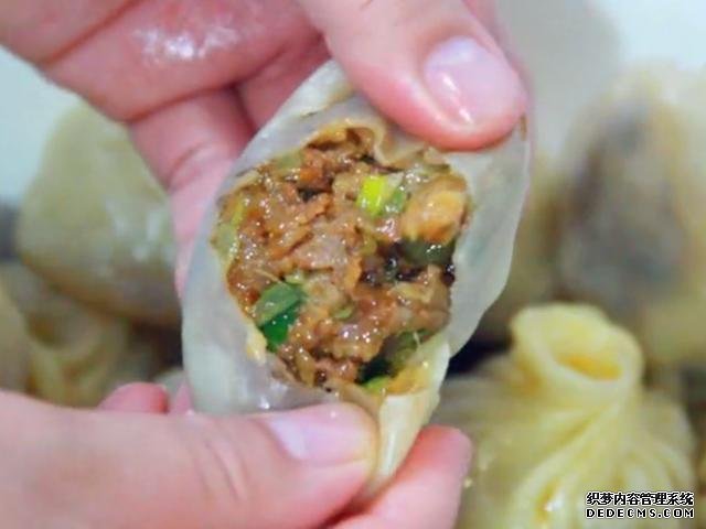 教你做個(gè)懶人小籠包，面都不用揉，個(gè)個(gè)皮薄餡大，一口咬下去爆汁