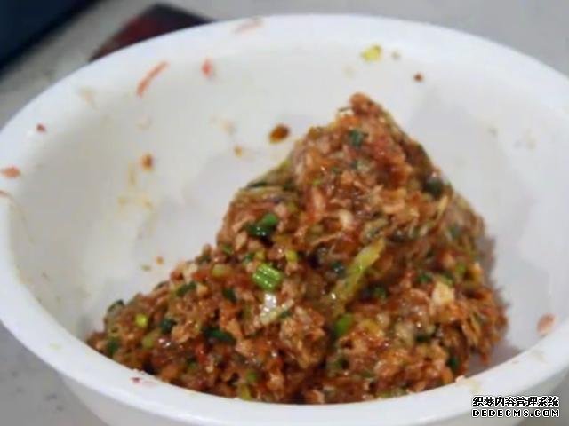 教你做個(gè)懶人小籠包，面都不用揉，個(gè)個(gè)皮薄餡大，一口咬下去爆汁