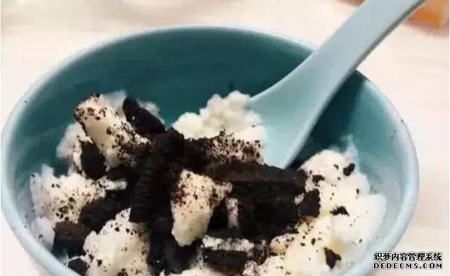 5種被以為凍了難吃的零食，講真的，薯片凍后好吃得不像話