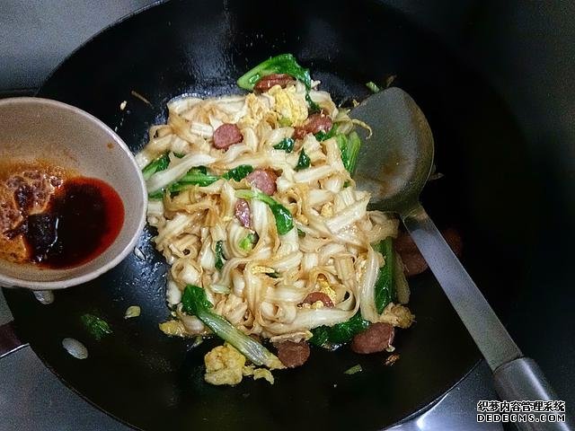 好吃到舔盤的時(shí)蔬炒面，十分鐘搞定，不知吃什么的時(shí)候，就吃它吧