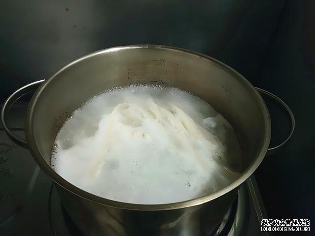 好吃到舔盤的時(shí)蔬炒面，十分鐘搞定，不知吃什么的時(shí)候，就吃它吧