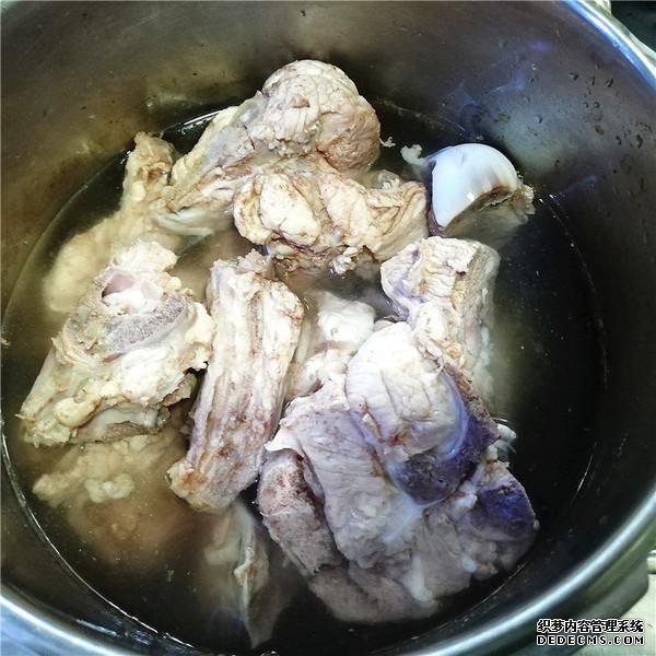 老公隔三差五就饞這菜，1斤才12元，比紅燒肉香多了，1周吃1次