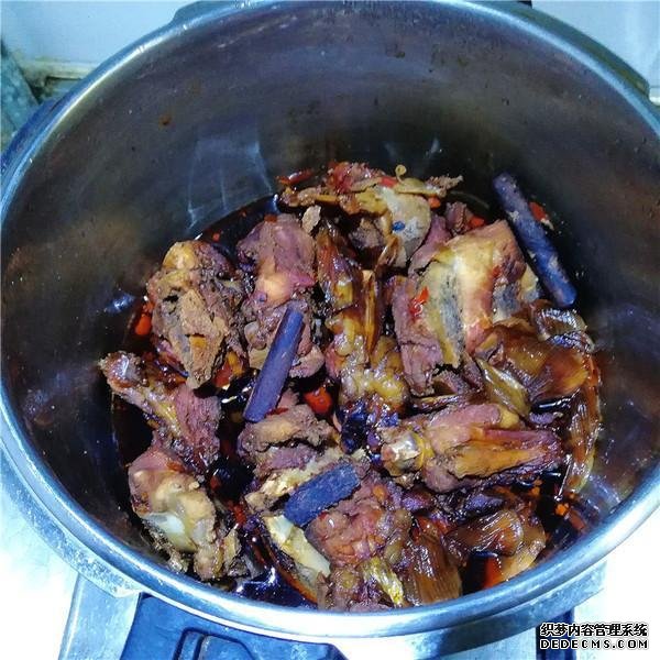 老公隔三差五就饞這菜，1斤才12元，比紅燒肉香多了，1周吃1次