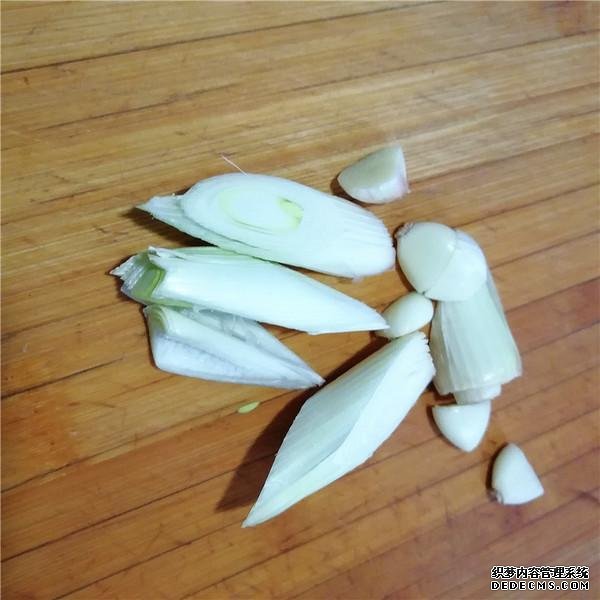 老公隔三差五就饞這菜，1斤才12元，比紅燒肉香多了，1周吃1次