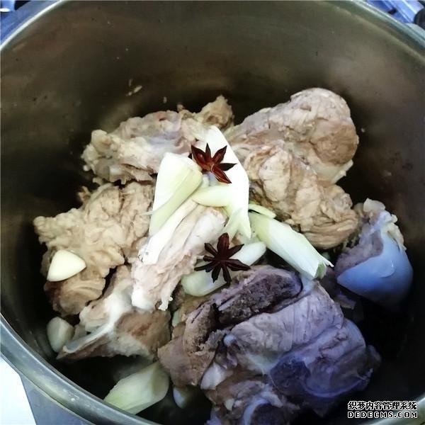老公隔三差五就饞這菜，1斤才12元，比紅燒肉香多了，1周吃1次