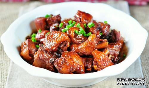 15道葷菜熱菜做法，10道涼菜下酒菜做法，簡單易做，待客備用
