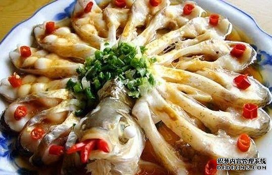 15道葷菜熱菜做法，10道涼菜下酒菜做法，簡單易做，待客備用