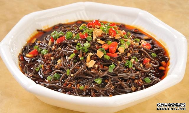 15道葷菜熱菜做法，10道涼菜下酒菜做法，簡單易做，待客備用