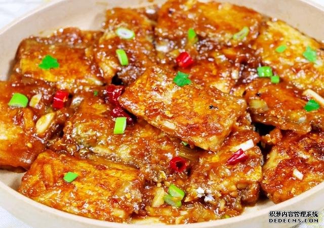 心情不好試試幾道家常下酒菜，做法簡(jiǎn)單，鮮香入味，喝兩杯解解悶