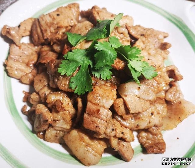 心情不好試試幾道家常下酒菜，做法簡(jiǎn)單，鮮香入味，喝兩杯解解悶