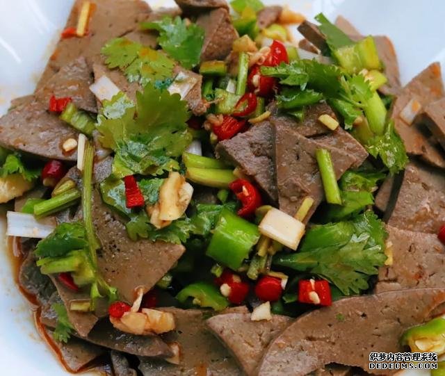 心情不好試試幾道家常下酒菜，做法簡(jiǎn)單，鮮香入味，喝兩杯解解悶