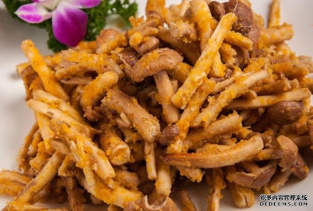 美食推薦：娃娃菜腐竹、咸蛋黃茶樹菇、薄荷羊肉、五香雞爪的做法