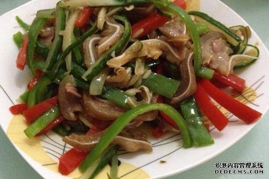 美食推薦：蒜香瓜藤、醬油炒木耳、菠菜炒肥牛、腐竹排骨湯的做法