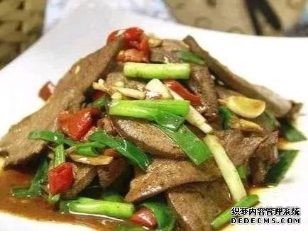 香菜爆豬肝，剁椒梅鱭魚干，蕃茄魚片這幾道家常菜的做法