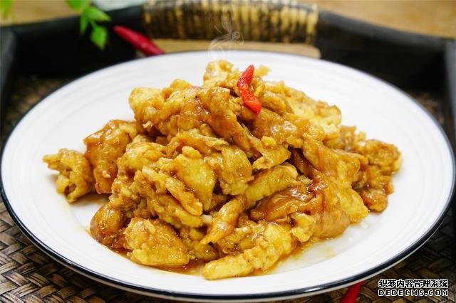 炒雞蛋，多加幾味料變螃蟹味，家人吃上癮的“賽螃蟹”，超下飯