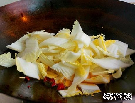 飯店做的醋溜白菜為啥好吃？學(xué)會小訣竅，自己在家做，成本2塊錢