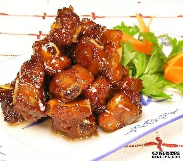 年夜飯推薦：腐乳扣肉，蔥油拌海帶，糖醋排骨的做法