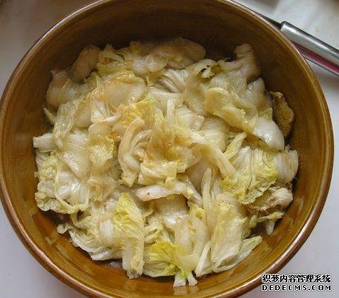 家庭版自制水煮肉，肉嫩軟滑，麻辣鮮香，每次做都不夠吃
