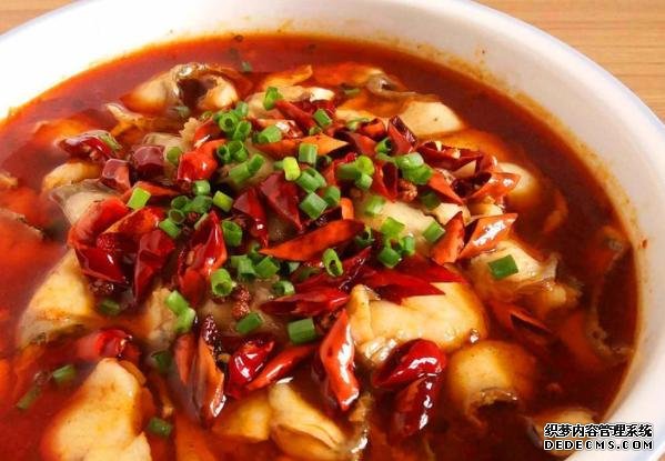 家庭版自制水煮肉，肉嫩軟滑，麻辣鮮香，每次做都不夠吃