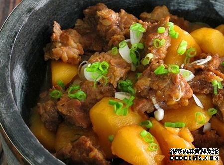 10款肉類菜品的簡單做法。不會做的趕緊學(xué)起來，絕對有一款你喜歡