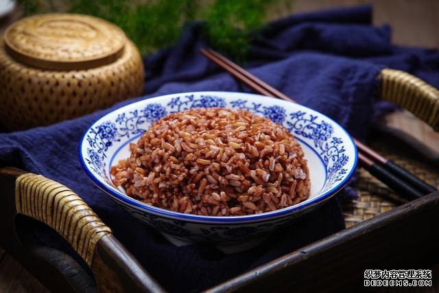 春天不想長(zhǎng)胖，4道主食別錯(cuò)過(guò)，低脂飽腹，越吃越瘦