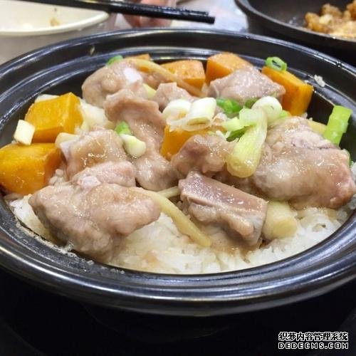 好吃的煲仔飯，有飯有菜，營養(yǎng)豐富，省時省力又省心