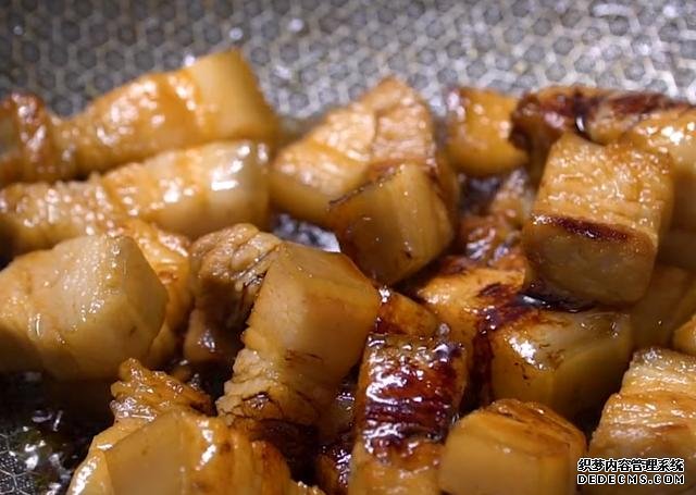 肉夾饃在家輕松做，饃香肉更香，一看就會(huì)，咋做都不廢！