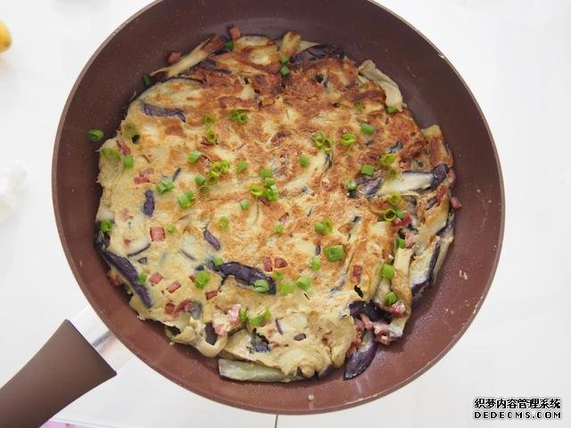 茄子換種做法，搭配牛肉做“披薩”，味道特別值得嘗試