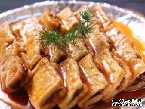 香蕉酸奶三明治、芝士紅薯餅、豆腐肉夾這幾道家常菜的做法