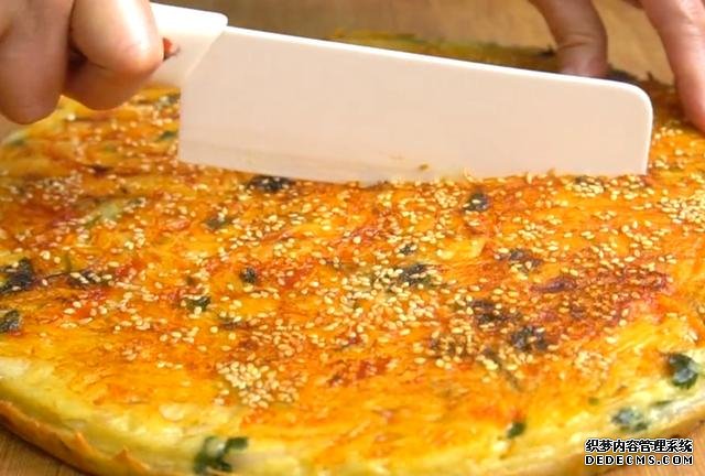 土豆里加2個(gè)雞蛋，不炒不燉不涼拌，不放一滴水，我家早餐經(jīng)常做