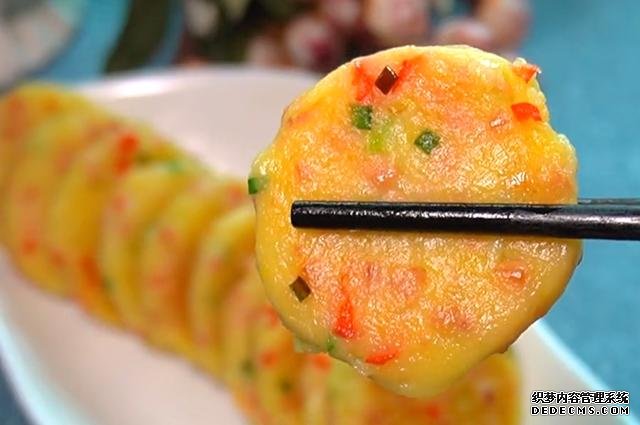 土豆餅最簡單好吃的做法，外酥里嫩，鮮香又營養(yǎng)，全家人都喜歡