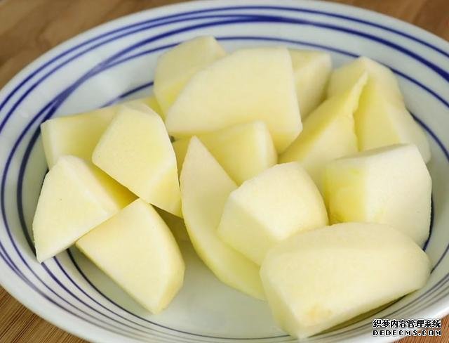 1個(gè)蘋(píng)果，3個(gè)雞蛋，教你一個(gè)想不到的做法，連吃10天都不會(huì)膩