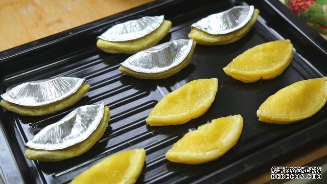 懶人烘焙榴蓮酥，外焦里嫩，香味濃郁，外皮酥脆不膩，滿嘴留香