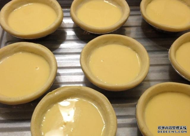 教你不用淡奶油做蛋撻，做法用料都超簡(jiǎn)單，想吃不用出去買了