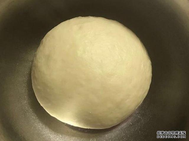 在家自制菠蘿包，外酥里軟，香甜細(xì)膩，比面包店的還好吃