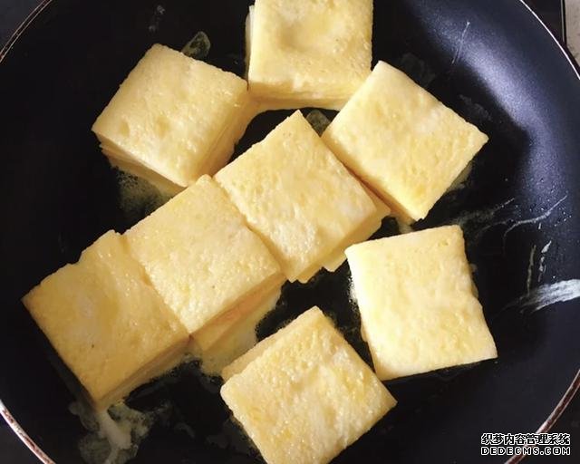 老外每天都吃面包，這種做法他們肯定不知道，2片面包幾分鐘就好