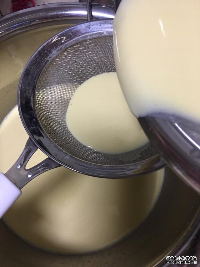 清爽的芒果千層蛋糕，吃了還想吃，再也不用買，一個(gè)平底鍋搞定。