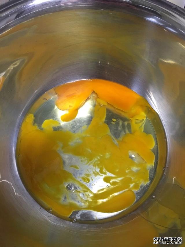 清爽的芒果千層蛋糕，吃了還想吃，再也不用買，一個(gè)平底鍋搞定。