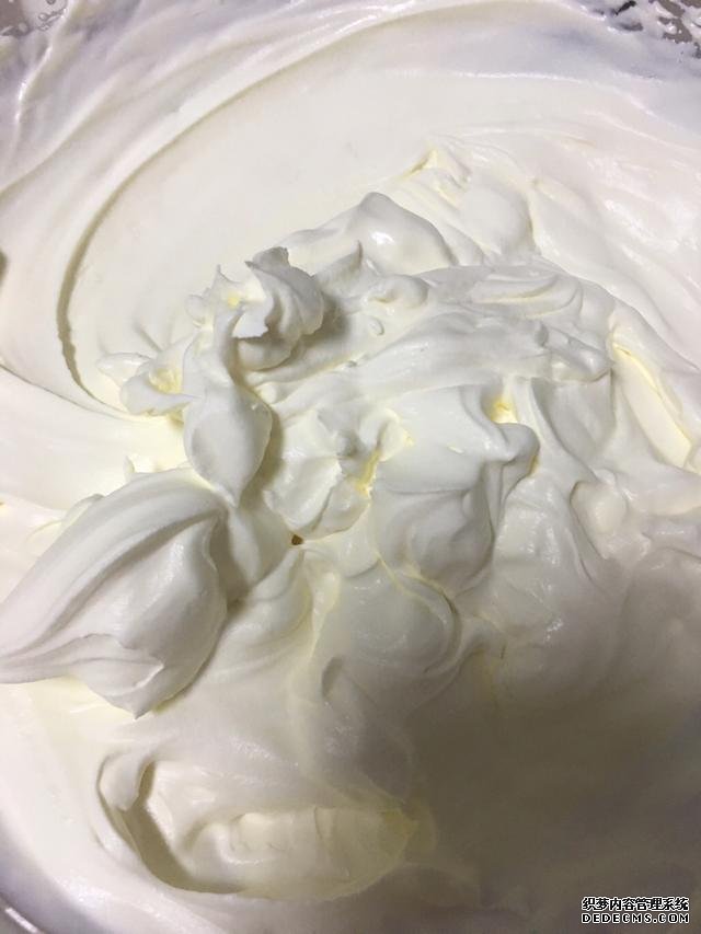 清爽的芒果千層蛋糕，吃了還想吃，再也不用買，一個(gè)平底鍋搞定。